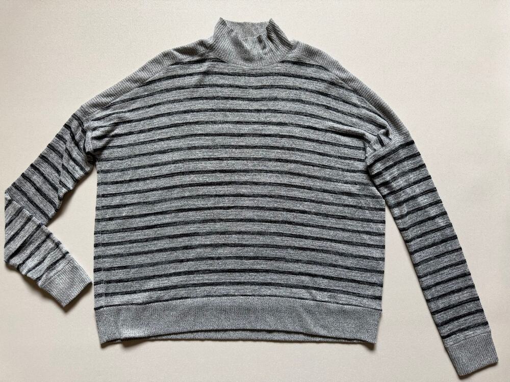 Rag & Bone Women's Gray Avryl Striped Mock/Turtleneck Sweater Top Size M
